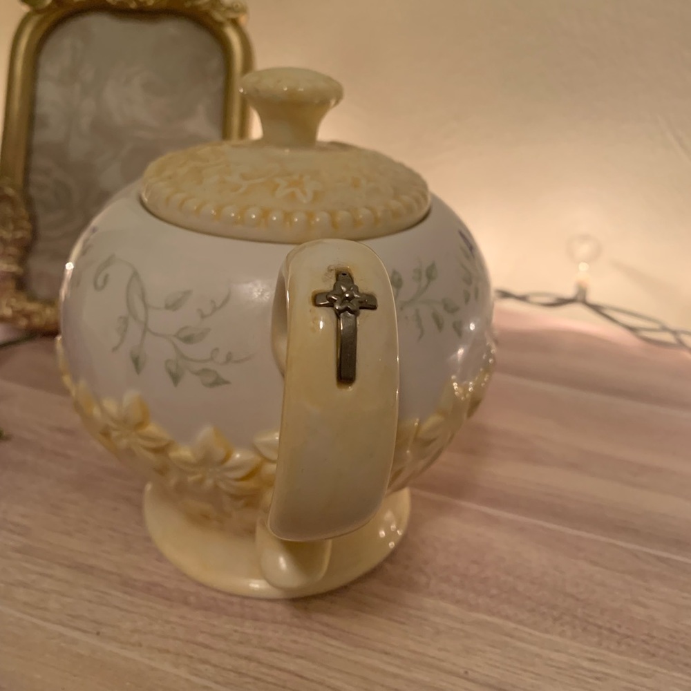 Cottagecore Teapot with Scripture - Picture 3 of 8